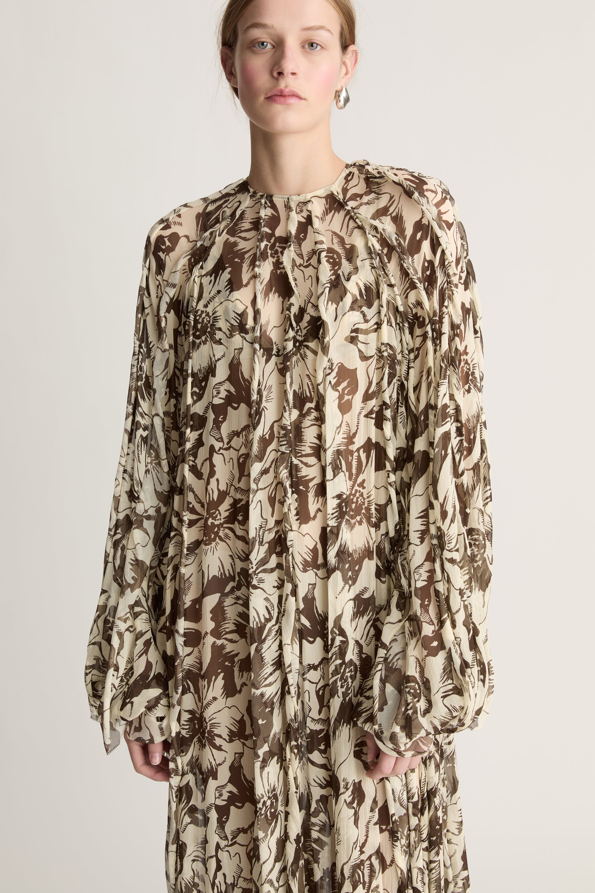 Neeve Dress