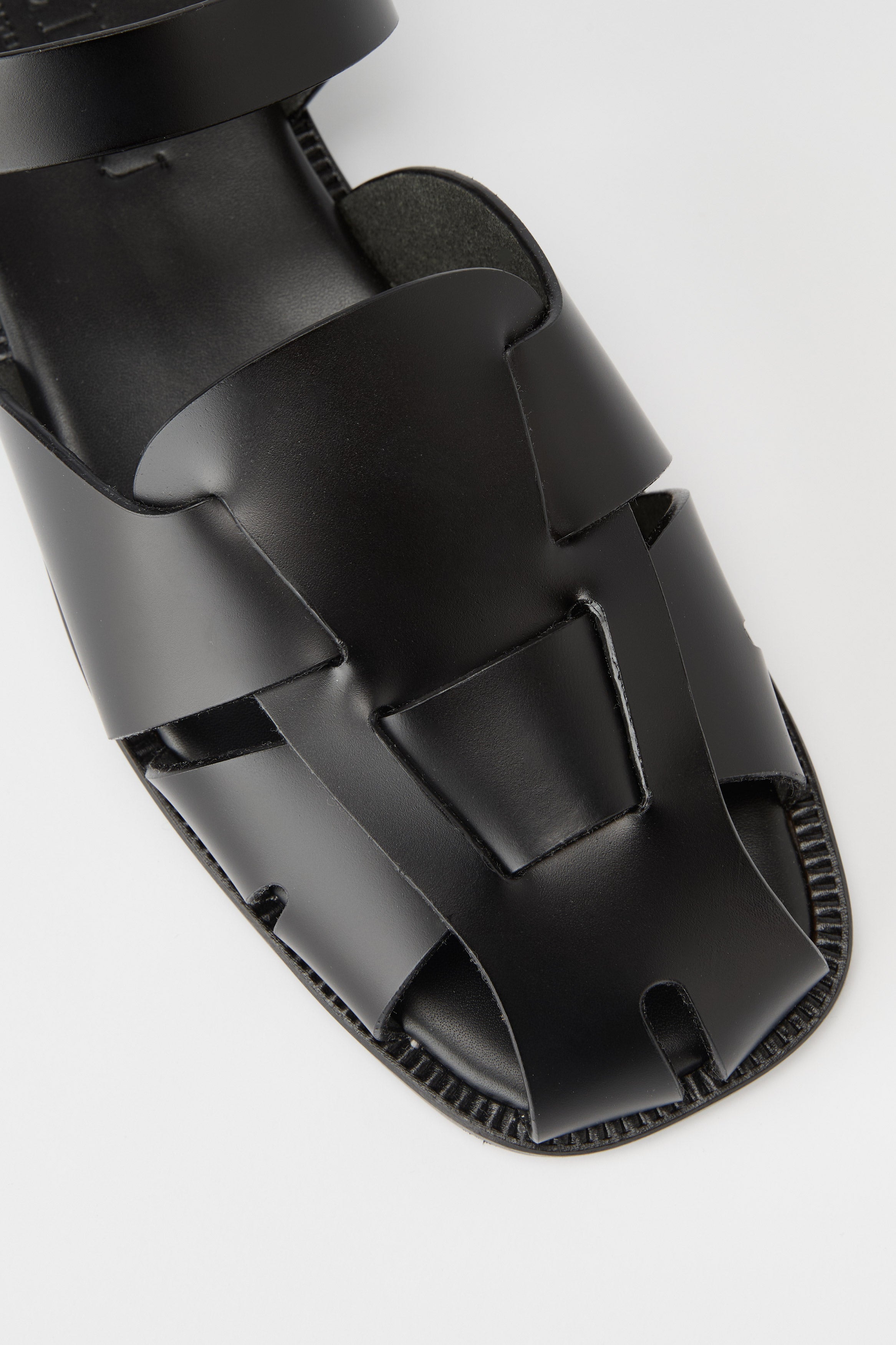 Hereu Pedra Closed-Toe Fisherman Sandal