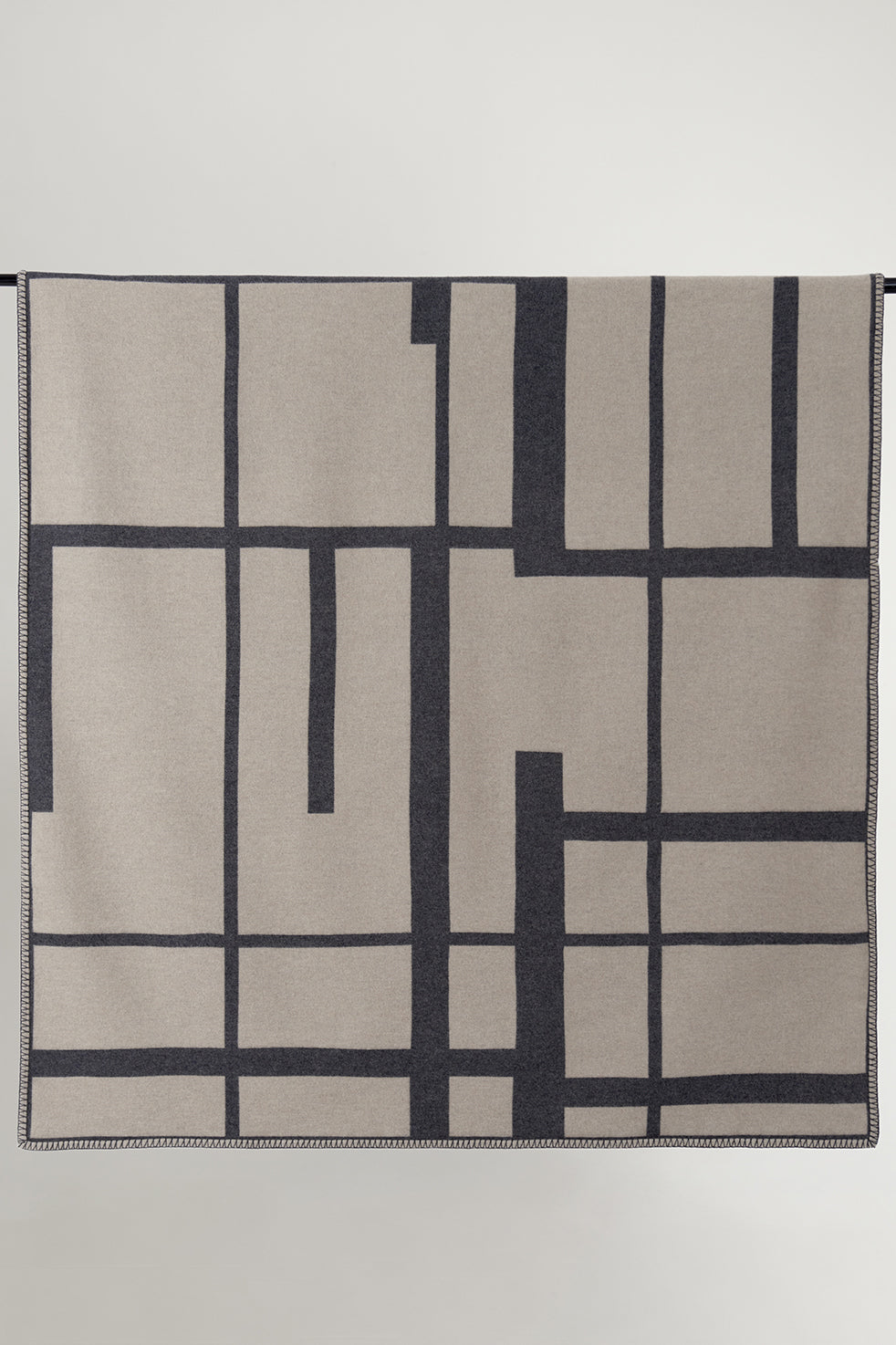 R+D LC2 Jacquard Blanket