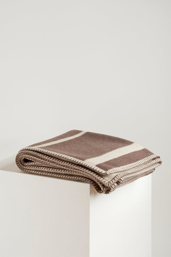 R+D LC2 Jacquard Blanket