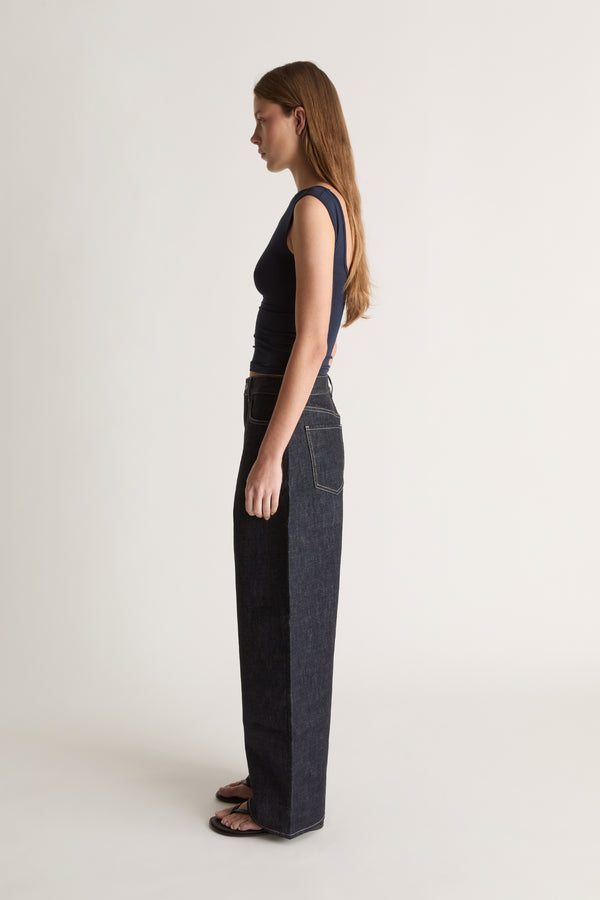 Recline Bateau Sleeveless Tank in Navy