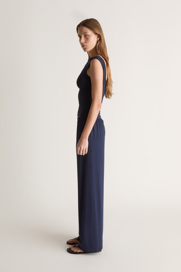 Recline Pant in Navy