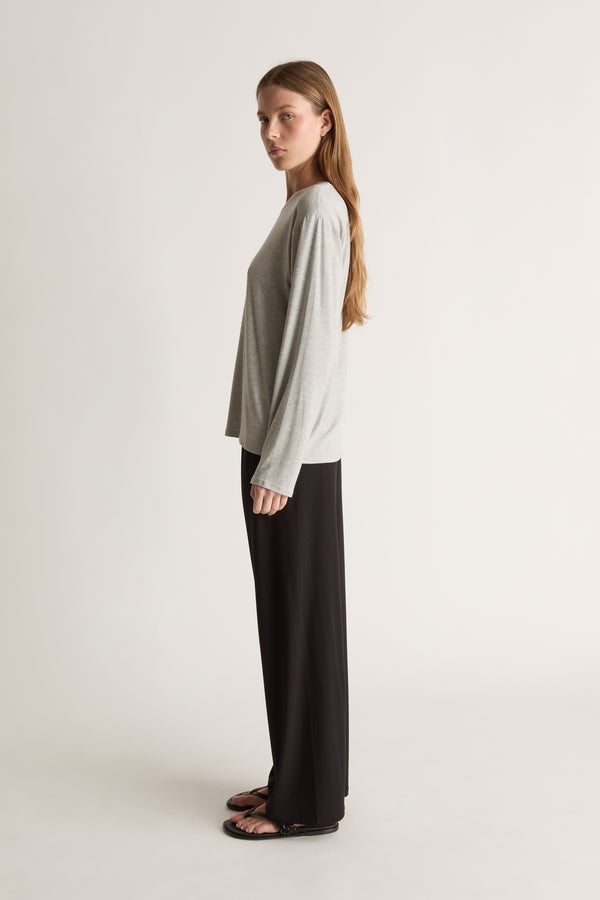 Relaxed Long Sleeve in Dove
