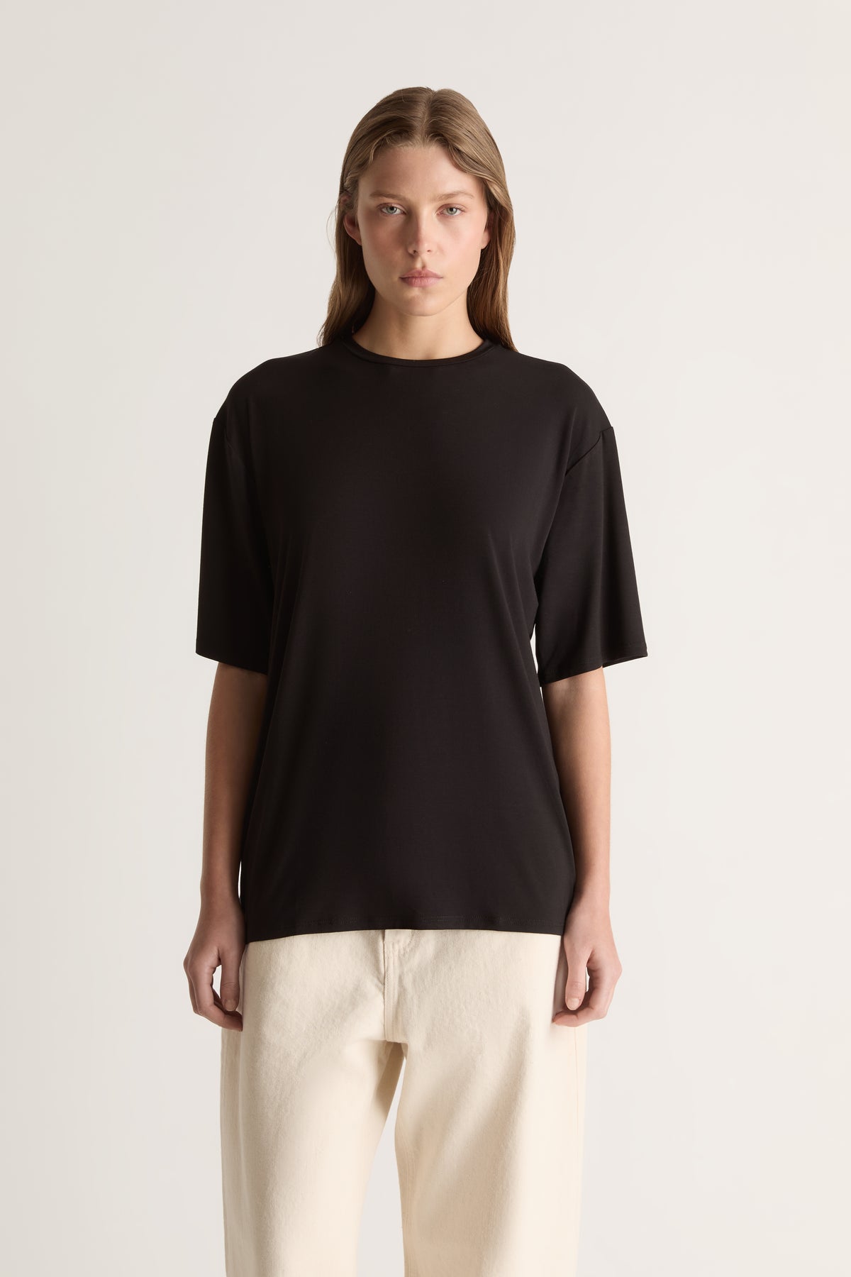 Relaxed Tee in Black