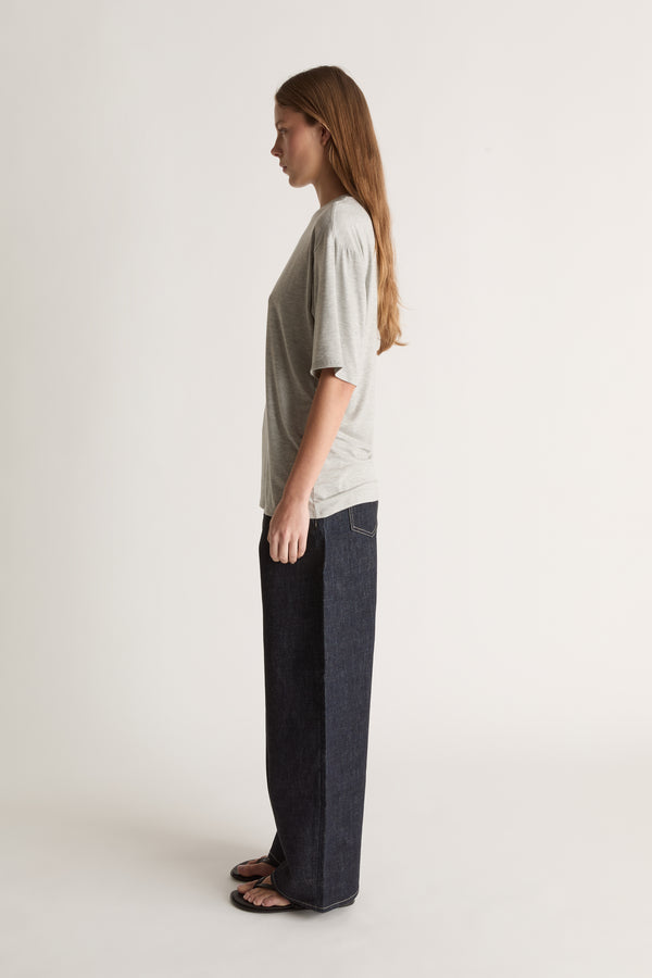 Relaxed Tee in Dove