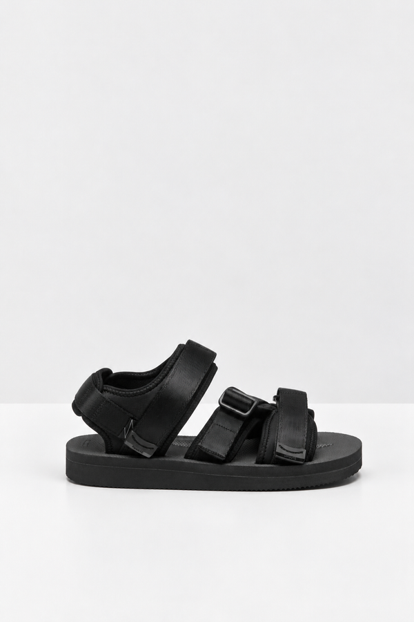 Kisee in Black