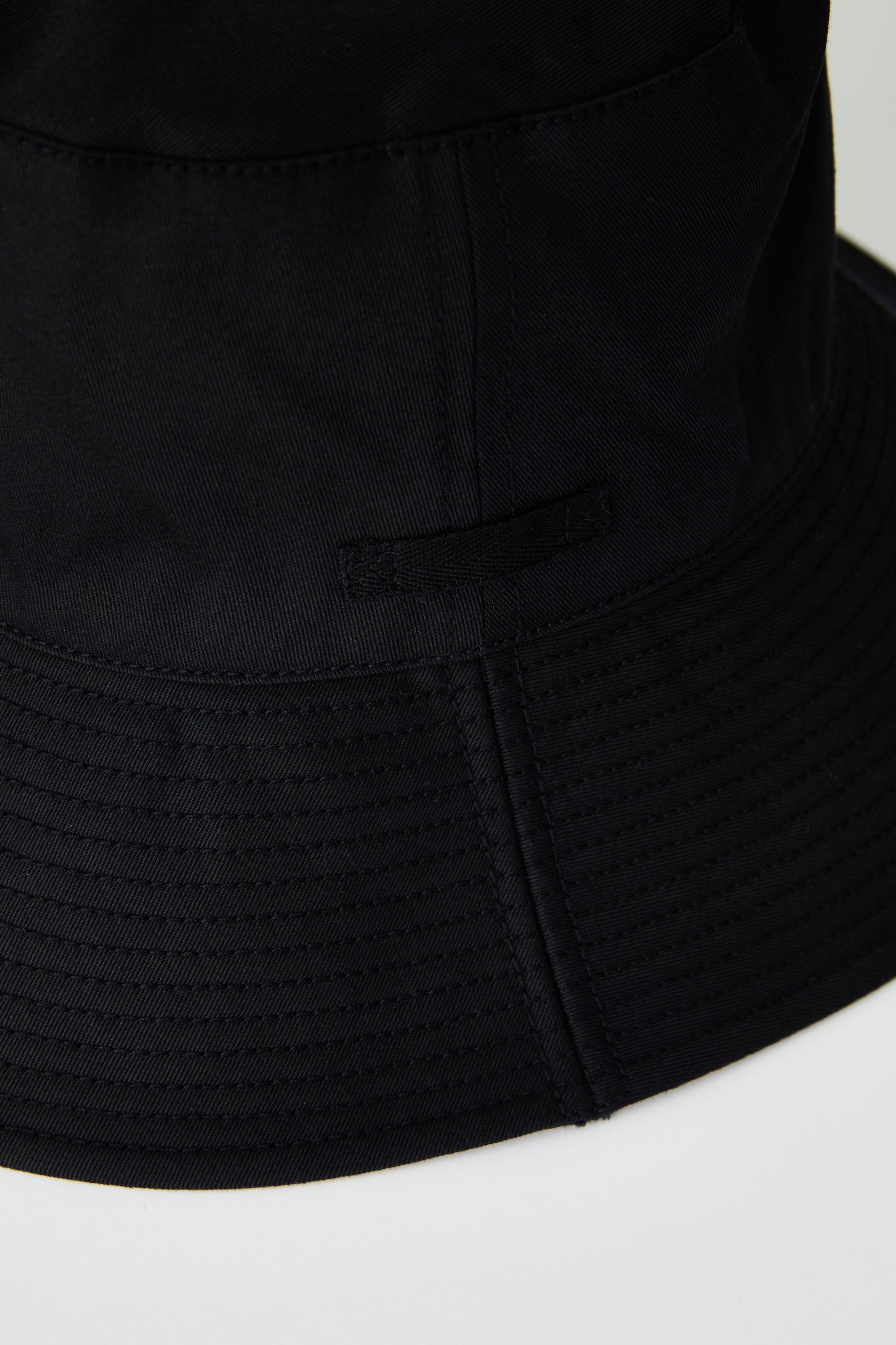  LM Workroom Hat in Black